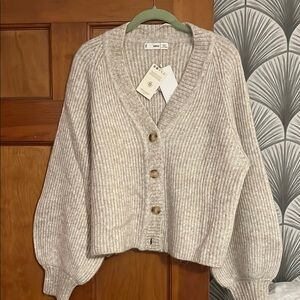 NWT Mango Cropped Cardigan 
Size: Large 
Color: Oatmeal